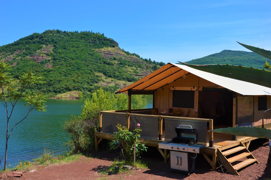 Camping Le Mas De Riri Celles  Eksteriør bilde